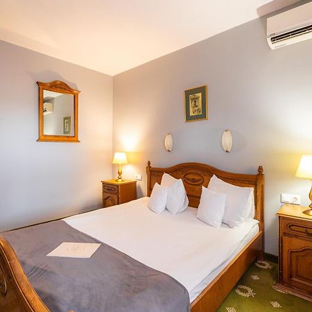 Hotel Brilliant Meses Zalău Eksteriør bilde