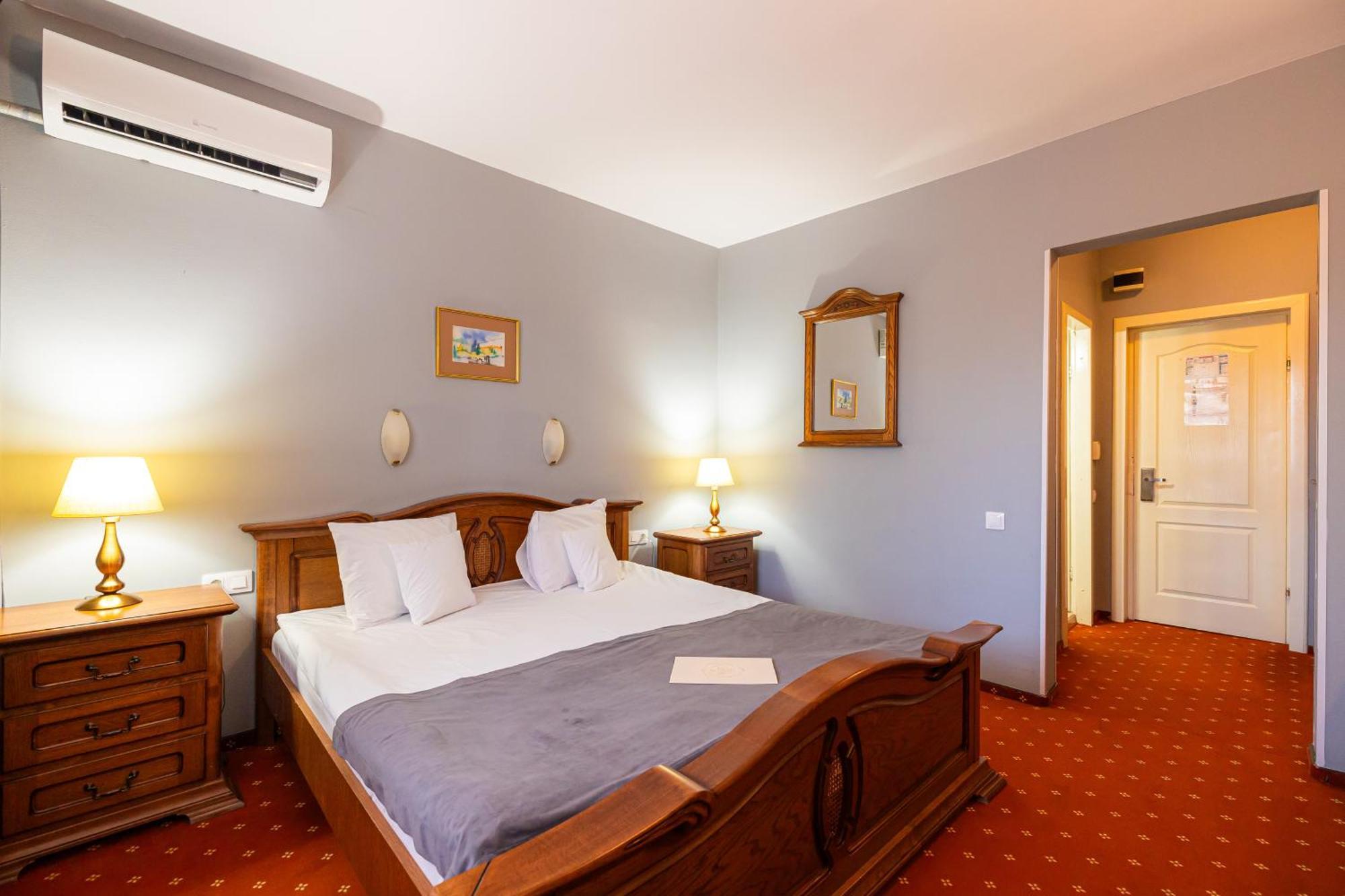 Hotel Brilliant Meses Zalău Eksteriør bilde
