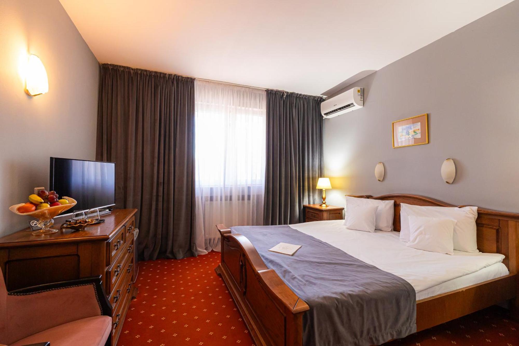 Hotel Brilliant Meses Zalău Eksteriør bilde