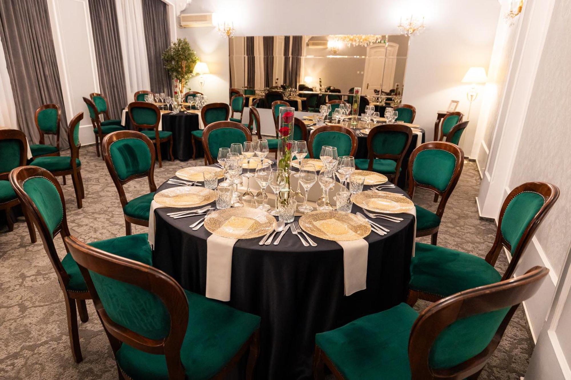 Hotel Brilliant Meses Zalău Eksteriør bilde