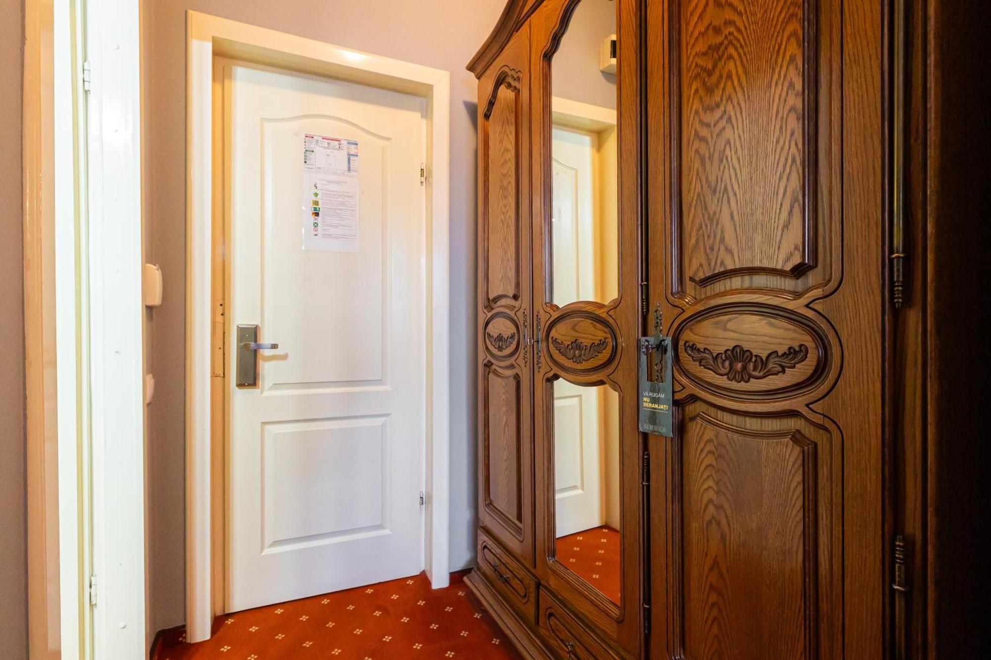 Hotel Brilliant Meses Zalău Eksteriør bilde